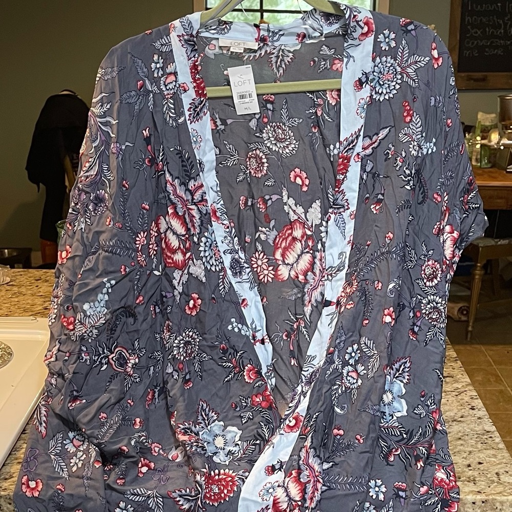 Loft short sleeve blue floral kimono